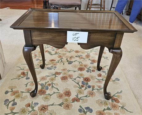 Queen Ann Style Tea Table With Pull Out Sides