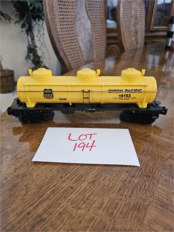 Lionel O Gauge Uniform Pacific 16123 Triple Dome Tank Car