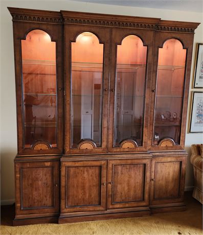 Henredon Chippendale Style Walnut Breakfront China Cabinet