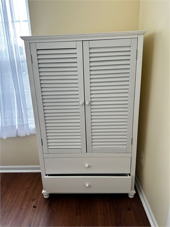 Wardrobe, White. Matches bed frame and white table