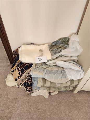 Mixed Blanket Lot Size and Style Vary