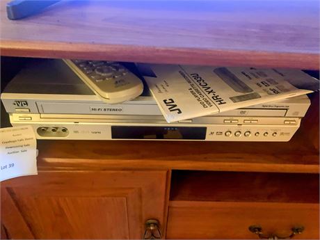 JVC HR-XVC334 DVD/VCR Player W/Remote & Instructions