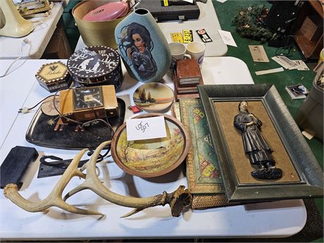 Mixed Decor Lot: Antlers / GE Clock / Storage Boxes / Wolf Vase & More