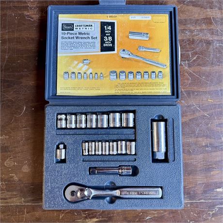 Sears Craftsman USA 19-Piece Metric Socket Wrench Set