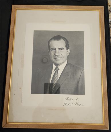 Richard Nixon Signed Photo