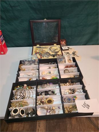 Nice Lot of Costume Jewelry - Mixed Necklaces/Bracelets/Pendants & Much More