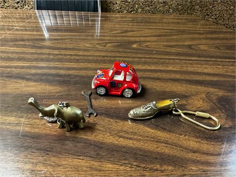 Kintoy Volkswagon Toy Car and Keychains