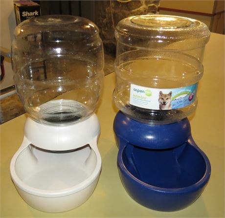 2 Pet Water Bowls