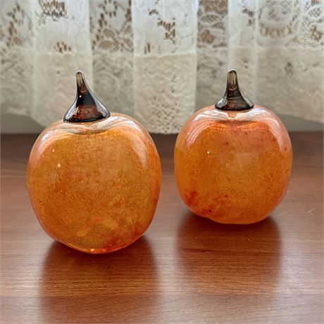 Pair of Art Glass Apples - Artist Signed