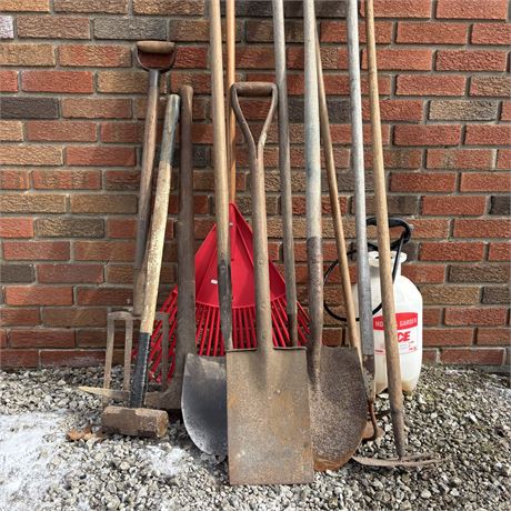 Lawn and Garden Tools Lot