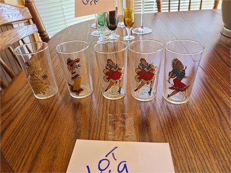 Pin Up Girl Peek-A-Boo 40's Era Drinking Glasses