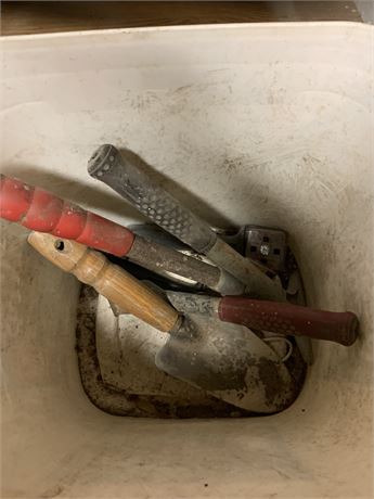 Scraper Tool Lot In Bucket