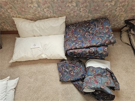 Paisley Multi-Color King Size Comforter/Pillow Shams/Duster & Pillows