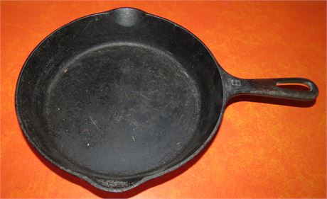 Griswold Number 6 Cast Iron Skillet