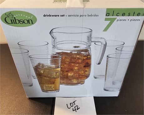 Gibson 7 Piece Drink Ware Set New In Box