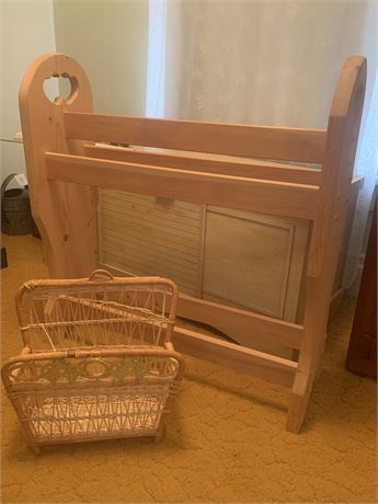 Quilt/Magazine Rack Lot