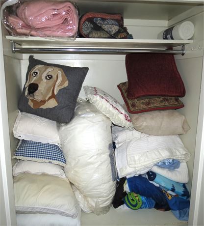 Assorted Blankets, Pillows, Throw Pillows