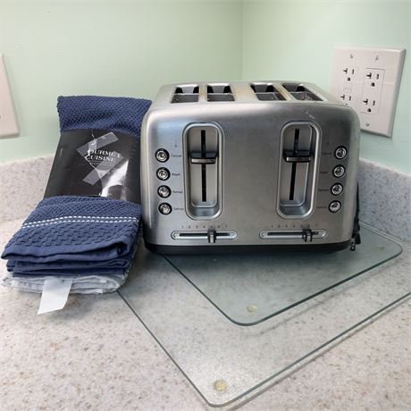 Cuisinart Toaster, New Hand Towels, Glass Cutting Boards Countertop Bundle