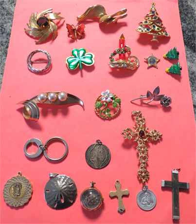 Brooches, Pendants Costume Jewelry