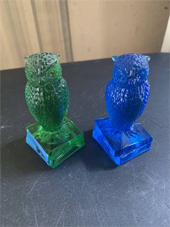 Set of 2 Cobalt Blue and Green Degenhart Depression Glass Wise Old Owls