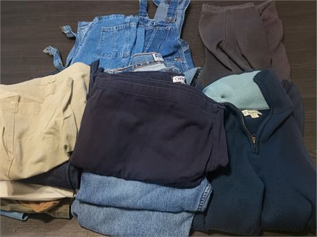 Men's Levi's Denim Jeans Size 36 x 30, Jean & Khaki Shorts