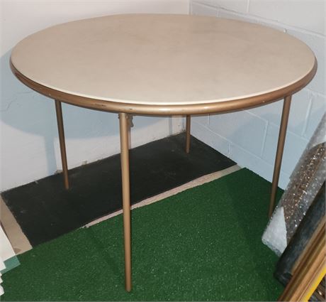 Round Card Table