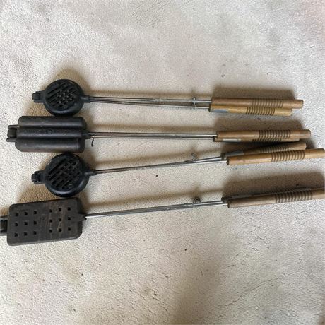 Cast Iron Campfire Cooker Set - Round Pie Irons & Slotted Grillers