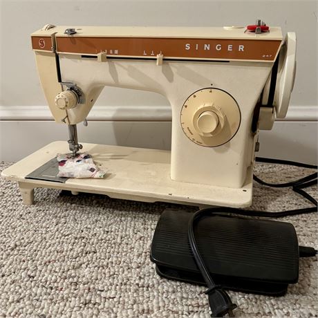Singer 247 Vintage Sewing Machine