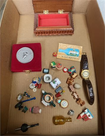 Morter Board Inc. Wristwatch, Coptic Orthodox Church Pope Shenouda III Medal