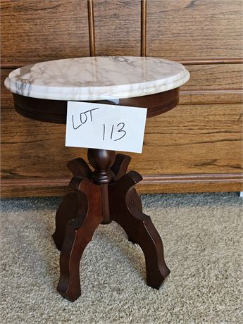 Vintage Victorian Round Mable Top Side Table