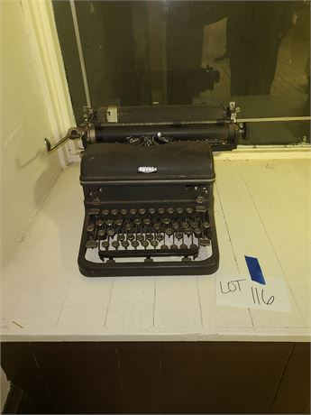 Vintage Royal Black Metal Typewriter