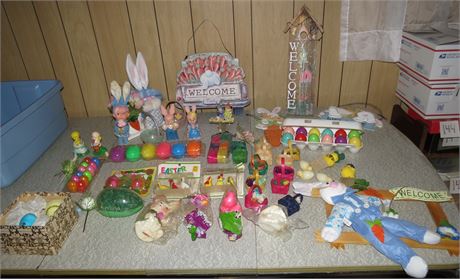 Large Lot Of Easter Decorations