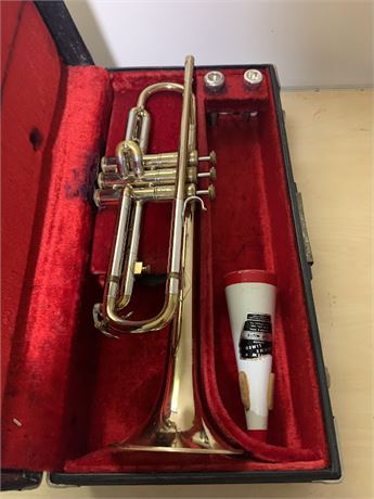 Reynold's Metalist Gold Tone Trumpet With Case and 3 Mouth Pieces