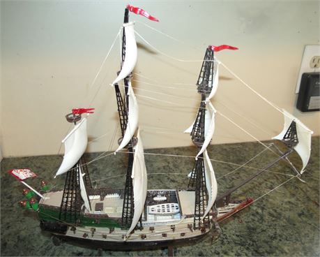 Model Pirate Ship