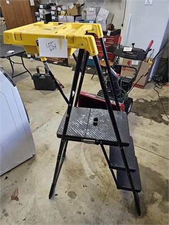 Cosco 3 Step Paint Ladder