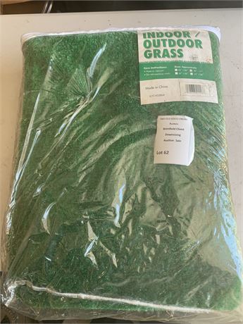 Indoor/Outdoor Artificial Green Grass 40 x 40