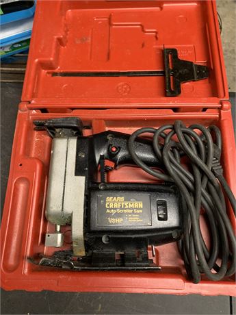 Sears Craftsman 1/3 HP Auto Scroll Saw Model 315.172110 with case blades