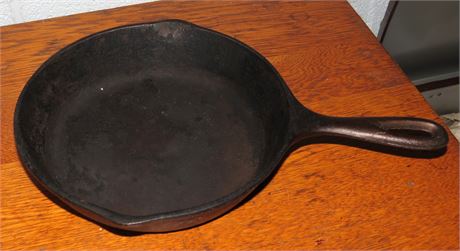 Cracker Barrel Cast Iron Skillet