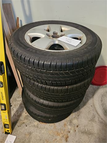 Uniroyal 195/65 R15 Tires Used With Rims