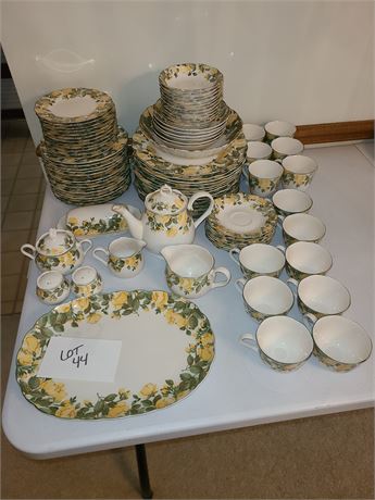 Nikko Yellowrose Tableware 90 Piece Set: Platter/Plates/Creamer/Sugar/Cups&More