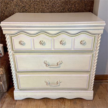Vintage Lea Furniture Shabby 3-Drawer Wood Dresser - 30 x 18 x 30"T