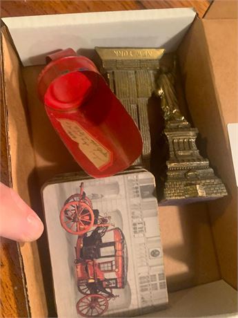 Vin Red Metal Scoop, Empire State Building Thermometer, Old Timey Car Coasters