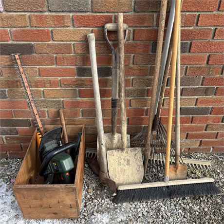 Mixed Garden Tool Lot w/ Black & Decker Bush Trimmer