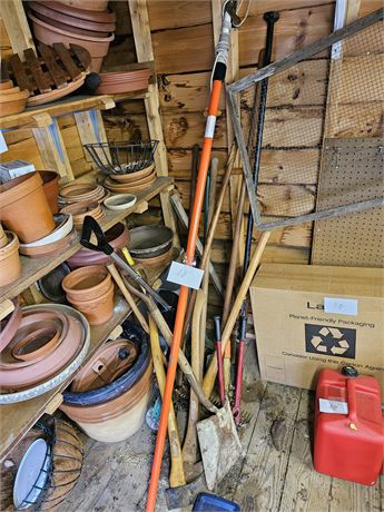 Yard Tools : Tree Trimmer / Shovels / Hoes & Much More