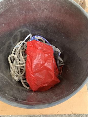 5 Gallon Bucket Lot Rope and Adjustable Strap