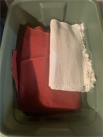 Holiday Linen Lot