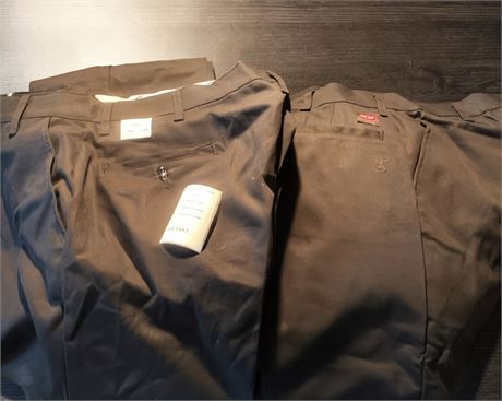 Red Kap Black Work Pants Lot of 14 (Size 40 x 36)