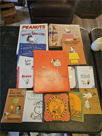 Peanuts Mixed Book Lot- 1960's Era to 2013- Thoughtful Album, Home, Love Is Wal