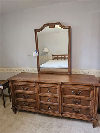 Thomasville Wood Dresser with Mirror