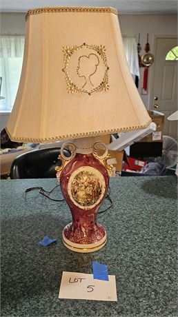 Vintage Colonial Style Ceramic Lamp